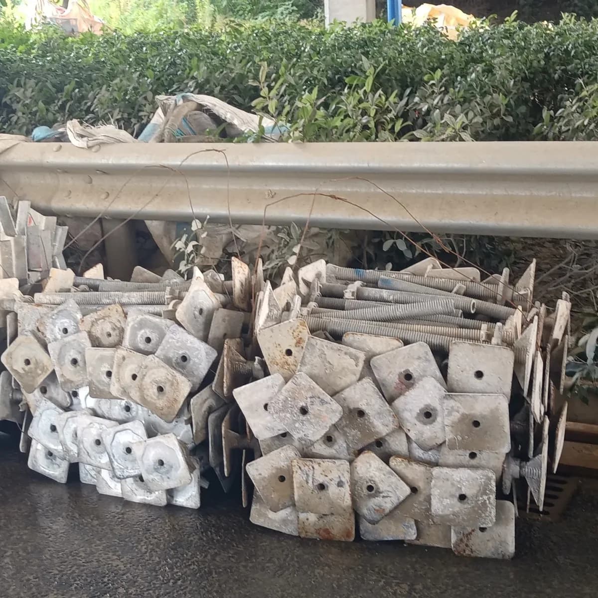 Hot dip galvanized steel scaffolding couplers showing the matt grey zinc coating
